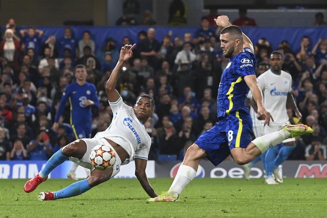 32岁内马尔沙特躺平 36岁莱万西甲拼命15场进17球